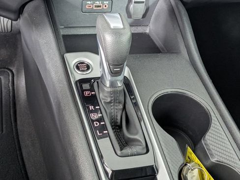 Used 2025 Nissan Altima 2.5 SV FWD image 22
