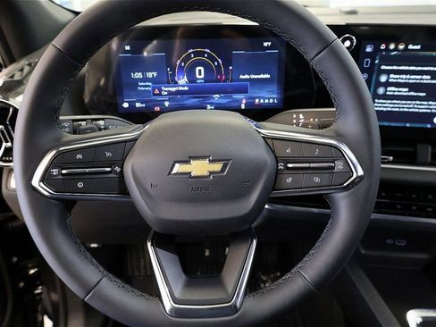 New 2026 Chevrolet Equinox LT w/ Convenience Package II FWD image 18