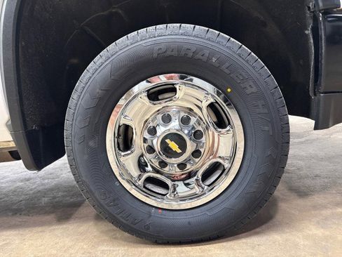 Used 2023 Chevrolet Silverado 2500 W/T w/ WT Fleet Convenience Package image 37