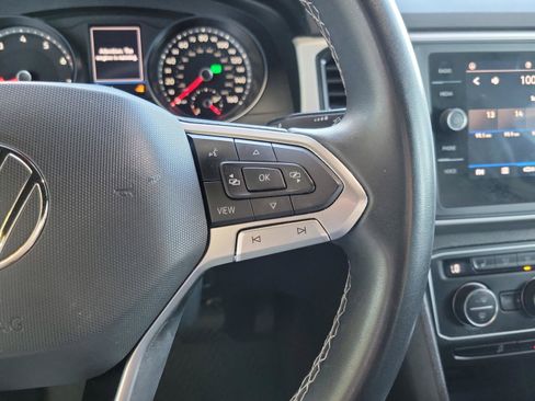 Used 2021 Volkswagen Atlas Cross Sport SE w/ Panoramic Sunroof Package FWD image 14
