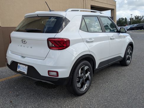 New 2026 Hyundai Venue SEL image 5