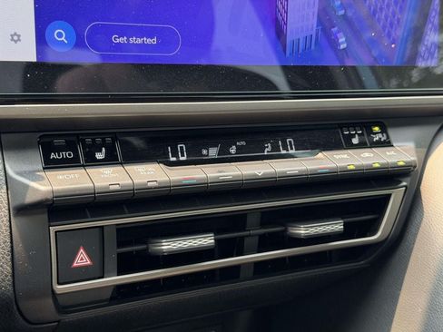 Used 2025 Toyota Camry XSE FWD image 5