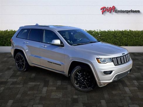 Used 2020 Jeep Grand Cherokee Altitude image 46