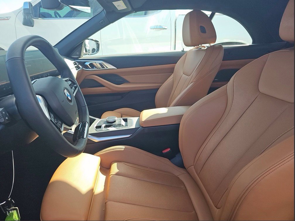 Used 2027 BMW 430i Convertible RWD image 3