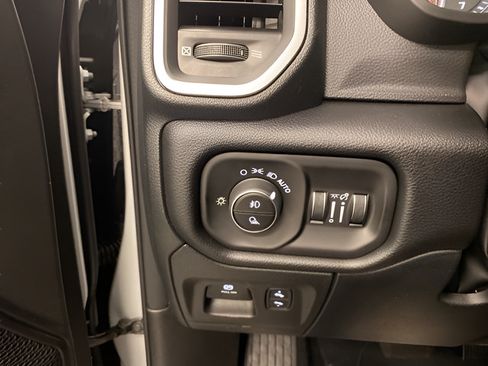Used 2026 RAM 1500 Lone Star AWD/4WD image 16