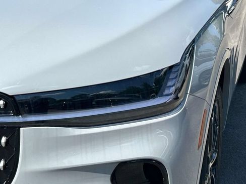 New 2026 Lincoln Nautilus Reserve AWD/4WD image 9