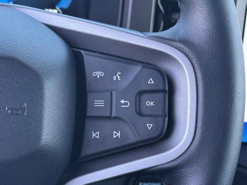 Used 2025 Ford Bronco Badlands image 23