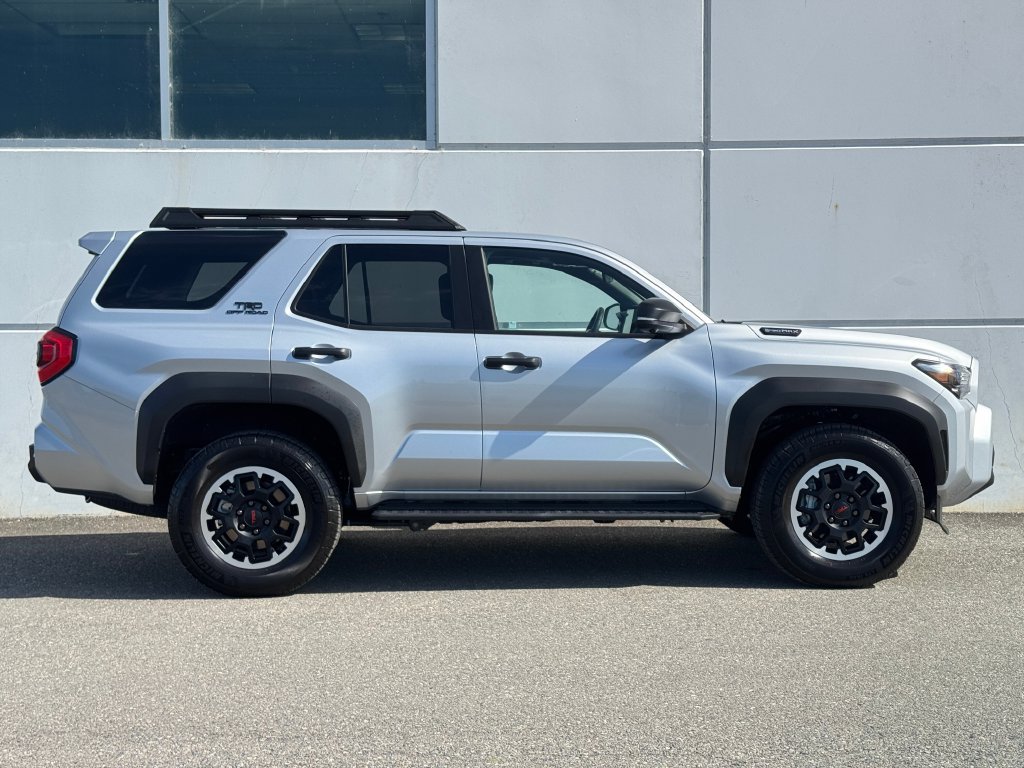 Certified 2025 Toyota 4Runner TRD Off-Road Premium AWD/4WD image 8