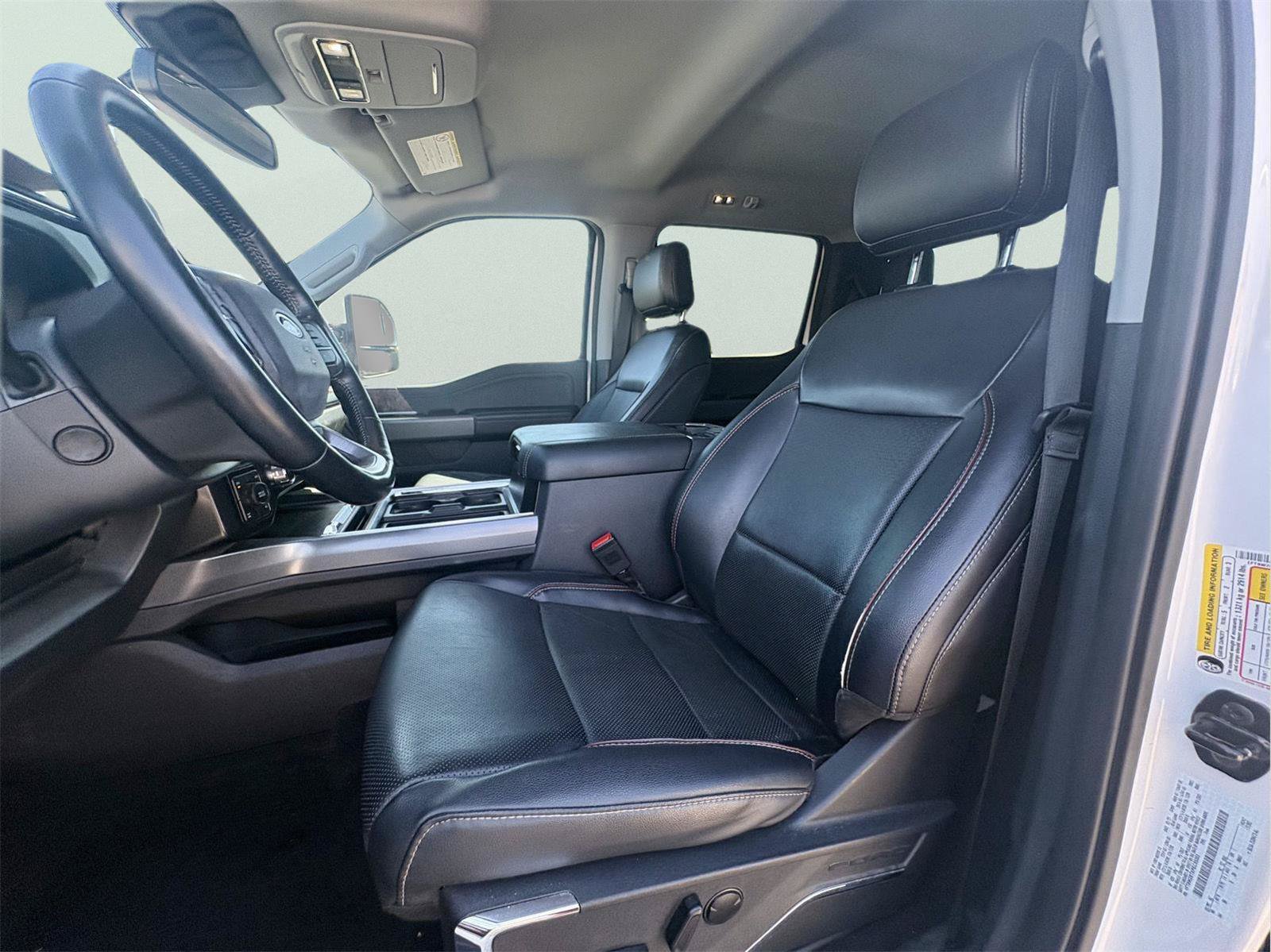 Used 2023 Ford F250 Lariat w/ Sport Appearance Package AWD/4WD image 12
