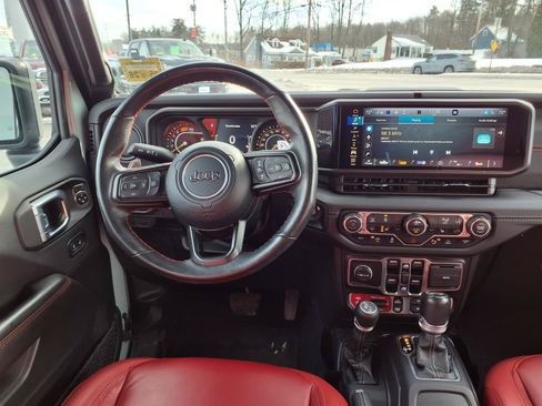 Used 2024 Jeep Wrangler Unlimited Rubicon 392 AWD/4WD image 8
