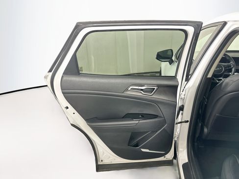 Used 2023 Kia Sportage EX FWD image 26