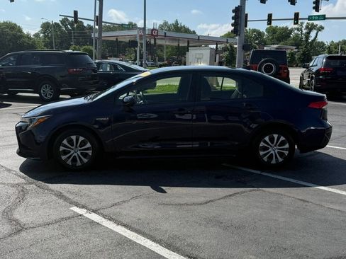 Used 2020 Toyota Corolla LE FWD image 9