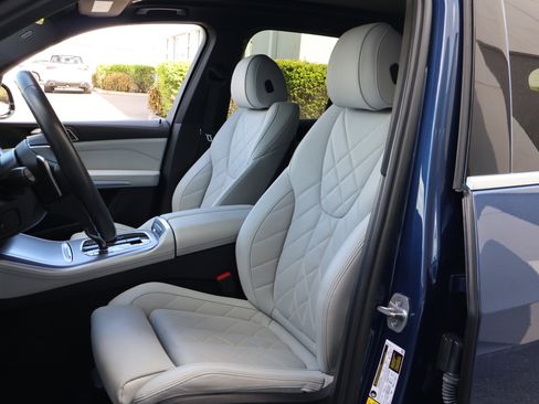 Used 2023 BMW X5 sDrive40i image 2