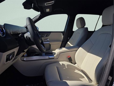 New 2026 Mercedes-Benz GLB 250 image 15