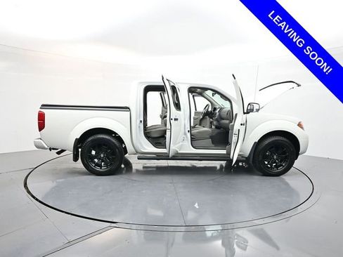 Used 2020 Nissan Frontier SV w/ Midnight Edition Floor Mats RWD image 41
