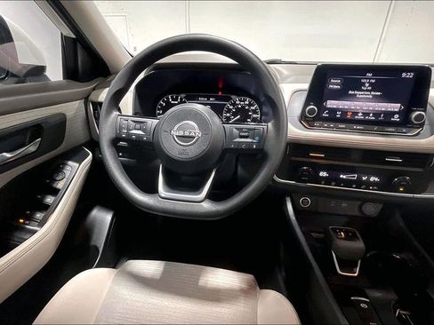 Used 2023 Nissan Rogue SV FWD image 6