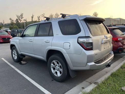 Used 2017 Toyota 4Runner SR5 Premium AWD/4WD image 3