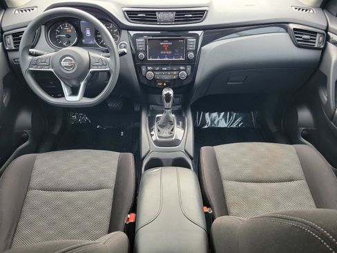 Used 2019 Nissan Rogue Sport SV image 14