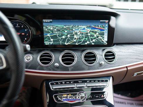 Used 2017 Mercedes-Benz E 300 image 30