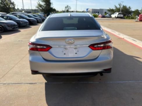 Used 2024 Toyota Camry LE FWD image 4