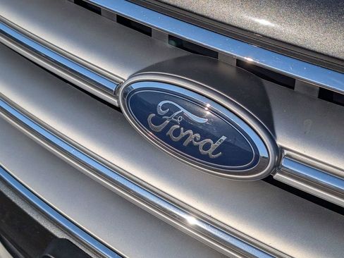 Used 2017 Ford Escape SE image 11