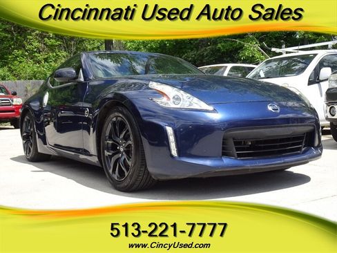 Used 2015 Nissan 370Z Coupe RWD image 1