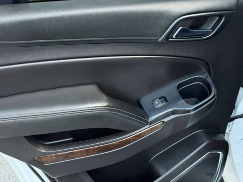 Used 2018 Chevrolet Tahoe 2WD image 16