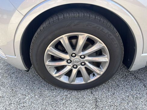 Used 2019 Buick Envision Essence FWD image 10