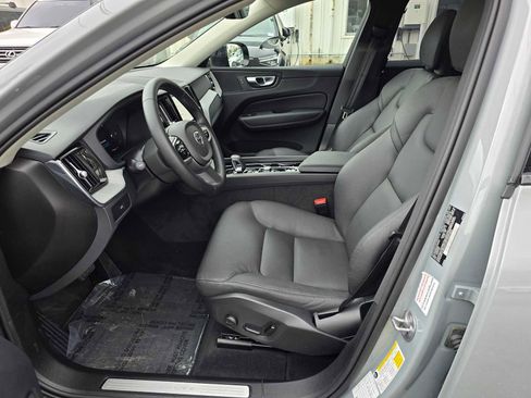 Certified 2025 Volvo XC60 B5 Plus image 20