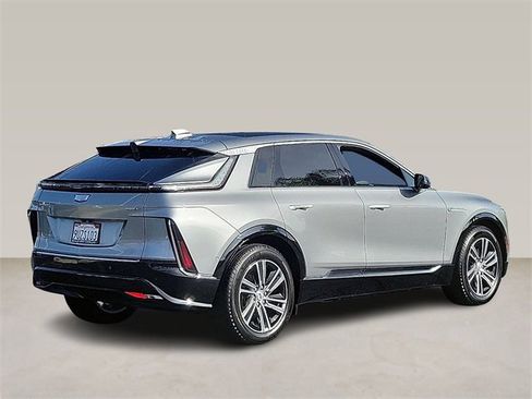 Used 2025 Cadillac Lyriq Luxury image 5