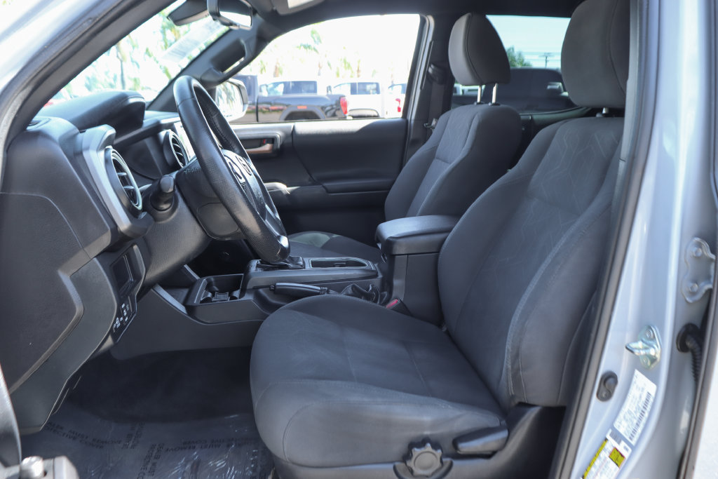 Used 2019 Toyota Tacoma TRD Sport RWD image 16