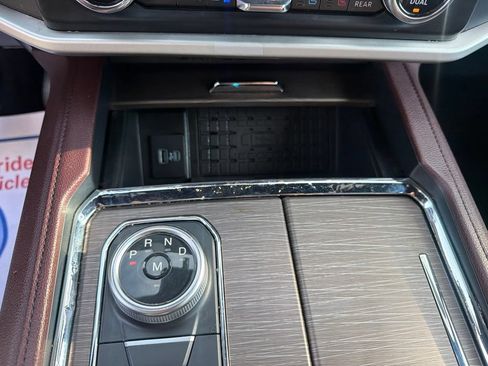 Used 2022 Ford Expedition Limited AWD/4WD image 36