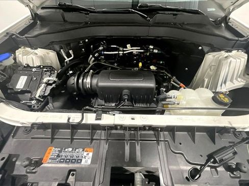 Used 2021 Ford Explorer XLT w/ Equipment Group 202A image 30