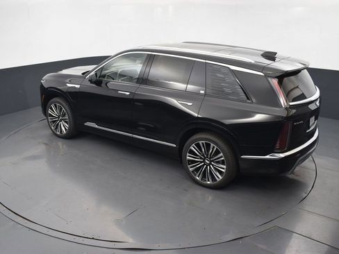 New 2026 Cadillac Vistiq Premium Luxury w/ LPO, Floor Liner Package image 47