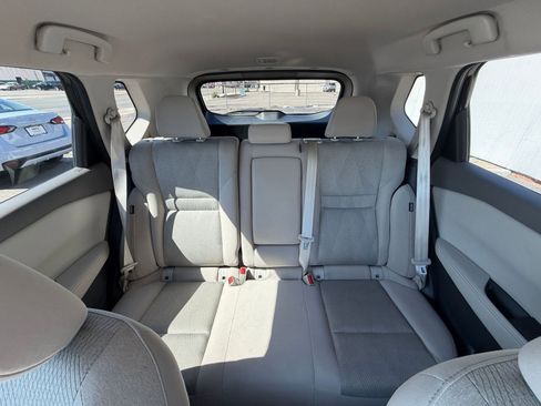 Used 2025 Nissan Rogue SV image 40