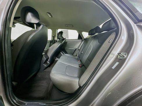 Used 2025 Kia K4 LXS image 27