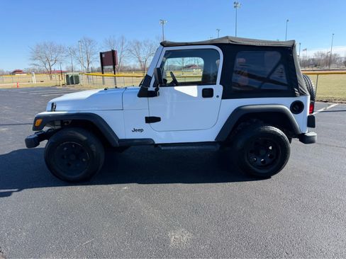 Used 2001 Jeep Wrangler SE image 2