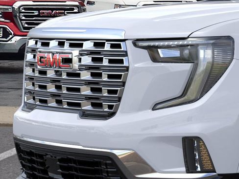 New 2026 GMC Acadia Denali w/ Super Cruise Package image 13