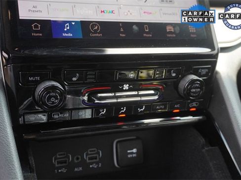 Used 2022 Jeep Grand Cherokee L Limited image 25