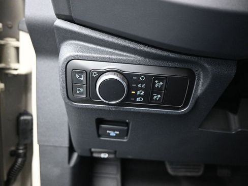 New 2025 Ford Bronco Badlands image 11