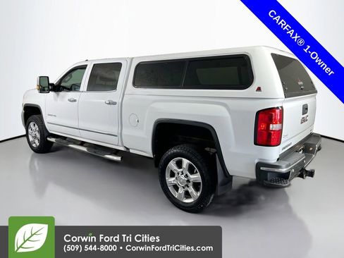 Used 2017 GMC Sierra 2500 SLT w/ Suspension Package, Off-Road AWD/4WD image 11