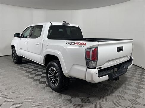 Certified 2020 Toyota Tacoma TRD Sport w/ Technology Package AWD/4WD image 5