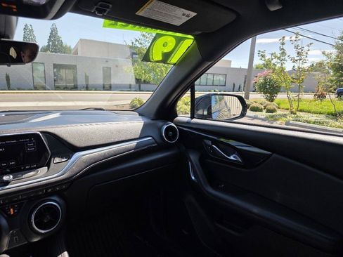 Used 2019 Chevrolet Blazer Premier w/ Driver Confidence II Package FWD image 12