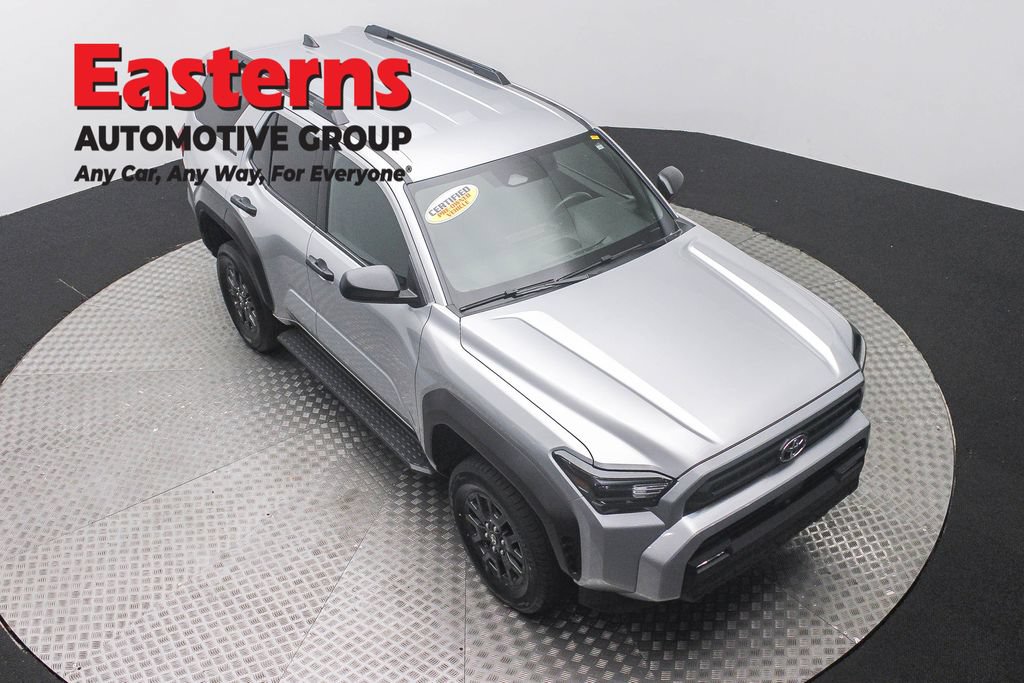 Used 2025 Toyota 4Runner SR5 AWD/4WD image 3