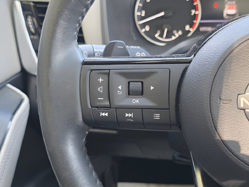 Used 2023 Nissan Rogue SL AWD/4WD image 20