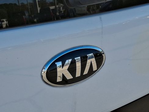 Used 2016 Kia Soul image 28