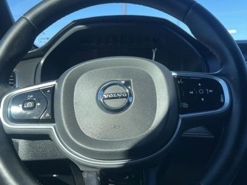 Used 2022 Volvo XC90 T8 R-Design w/ Advanced Package image 11