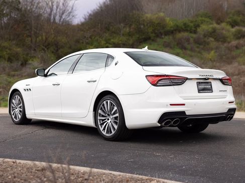 Used 2022 Maserati Quattroporte Modena image 6