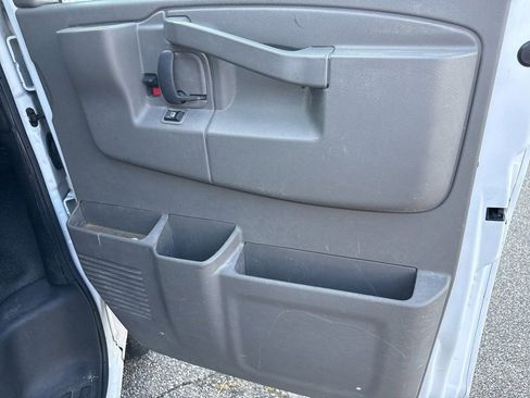 Used 2018 GMC Savana 2500 w/ Communications Package image 25