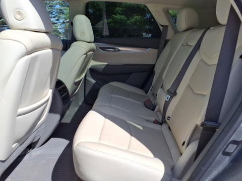 Used 2020 Cadillac XT5 Premium Luxury image 9